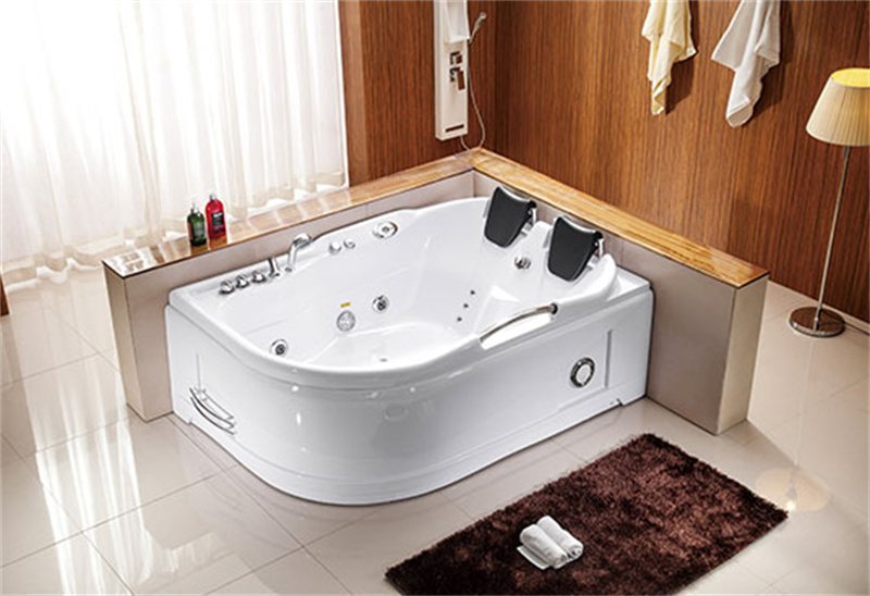 A024 150 160cm MAVAW Charybdis Massage Bathtub