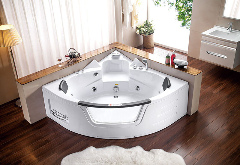 A050 157cm Bathroom Jacuzzi Corner Charybdis Bathtub